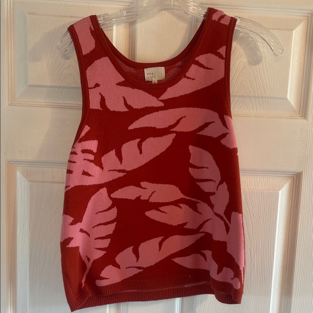 Leaf Patterned Red and Pink Women's Tank Top